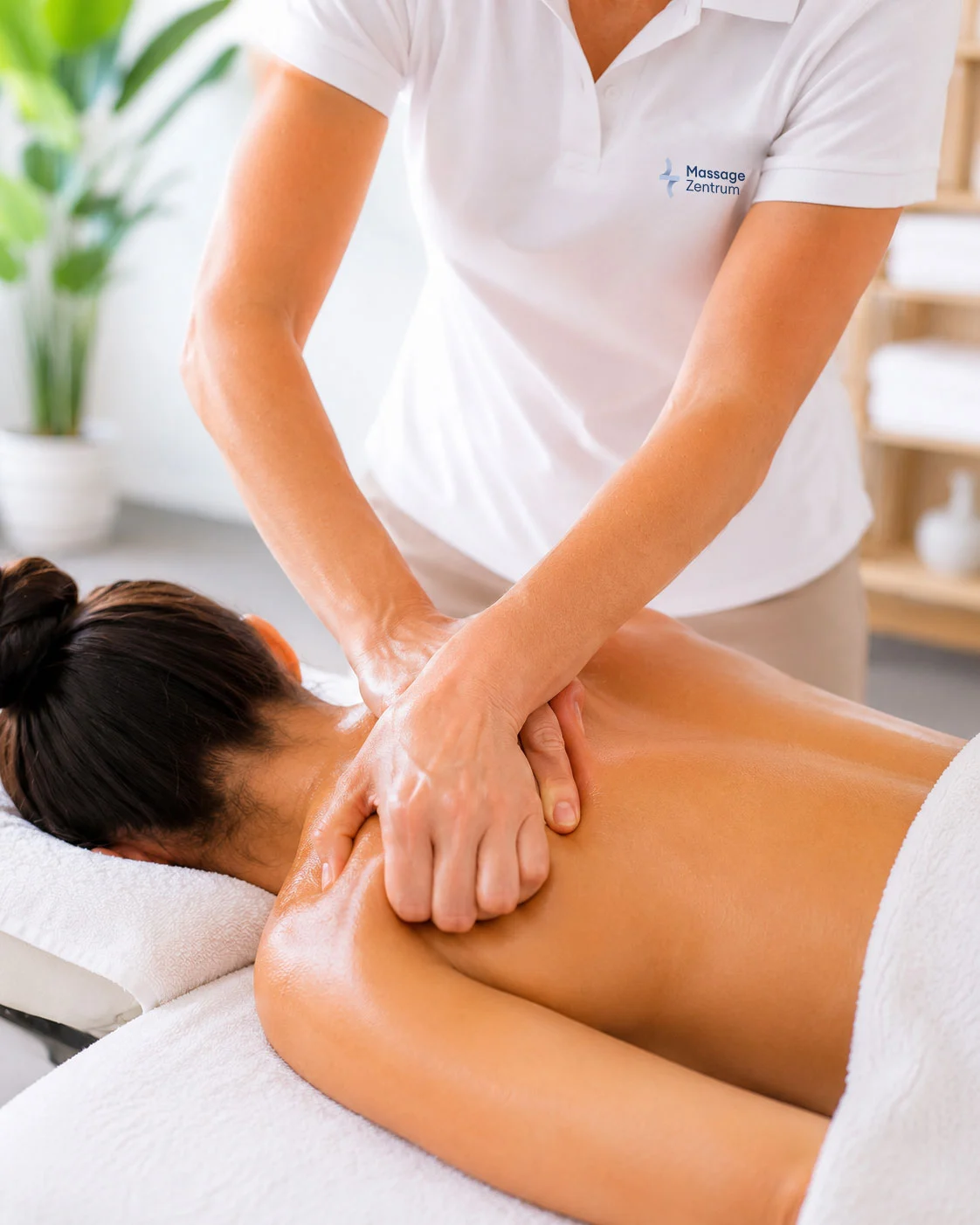 Sportmassage an beanspruchten Muskelgruppen – Praxis für Bassersdorf
